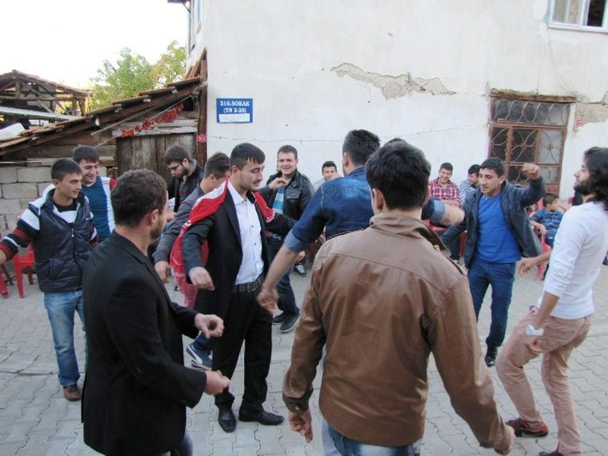 Hisarcık\'ta Asker Yemeği ve Eğlencesi Geleneği