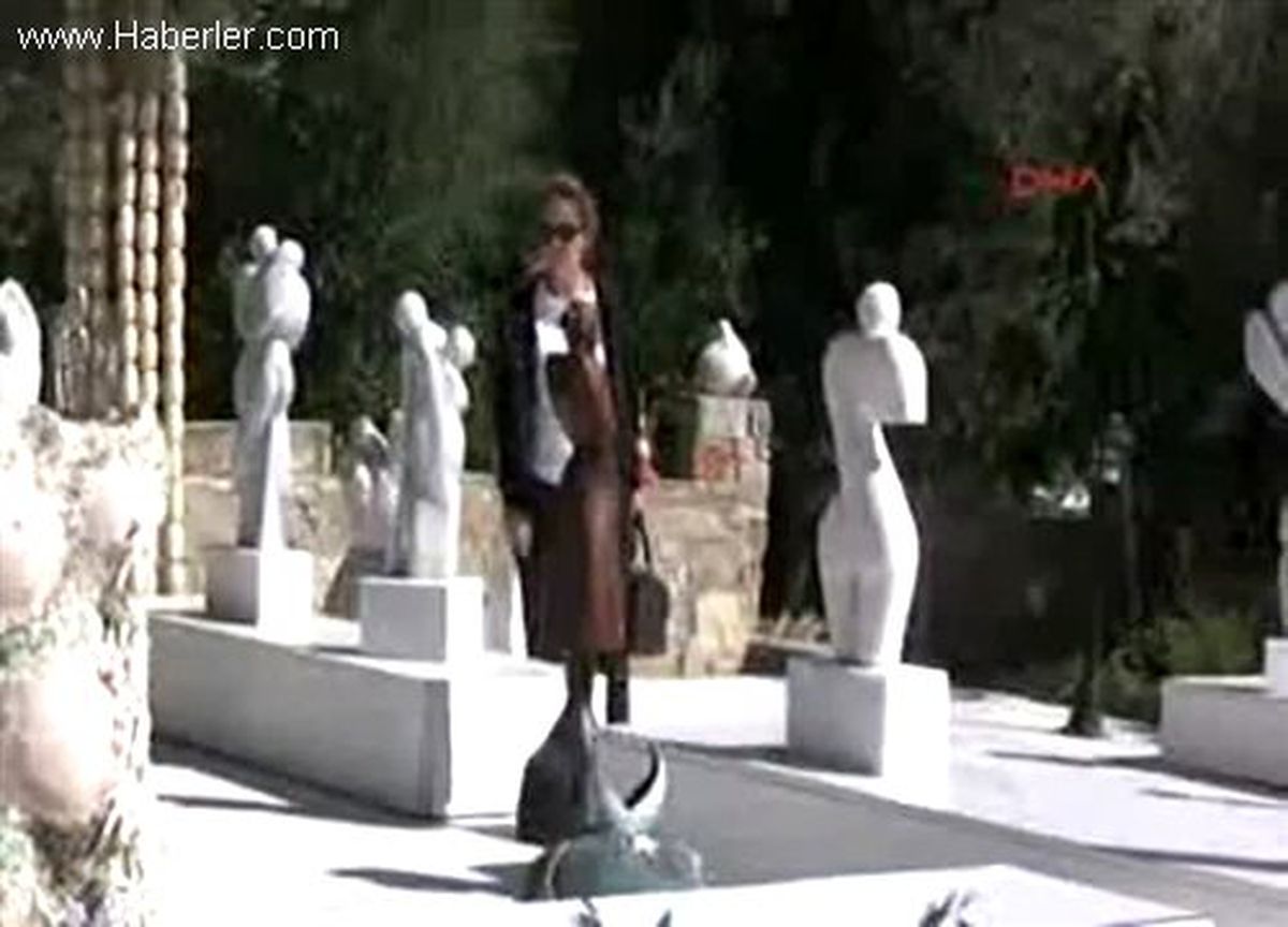 Knidos Akademi\'ye Ziyaretçi Akını