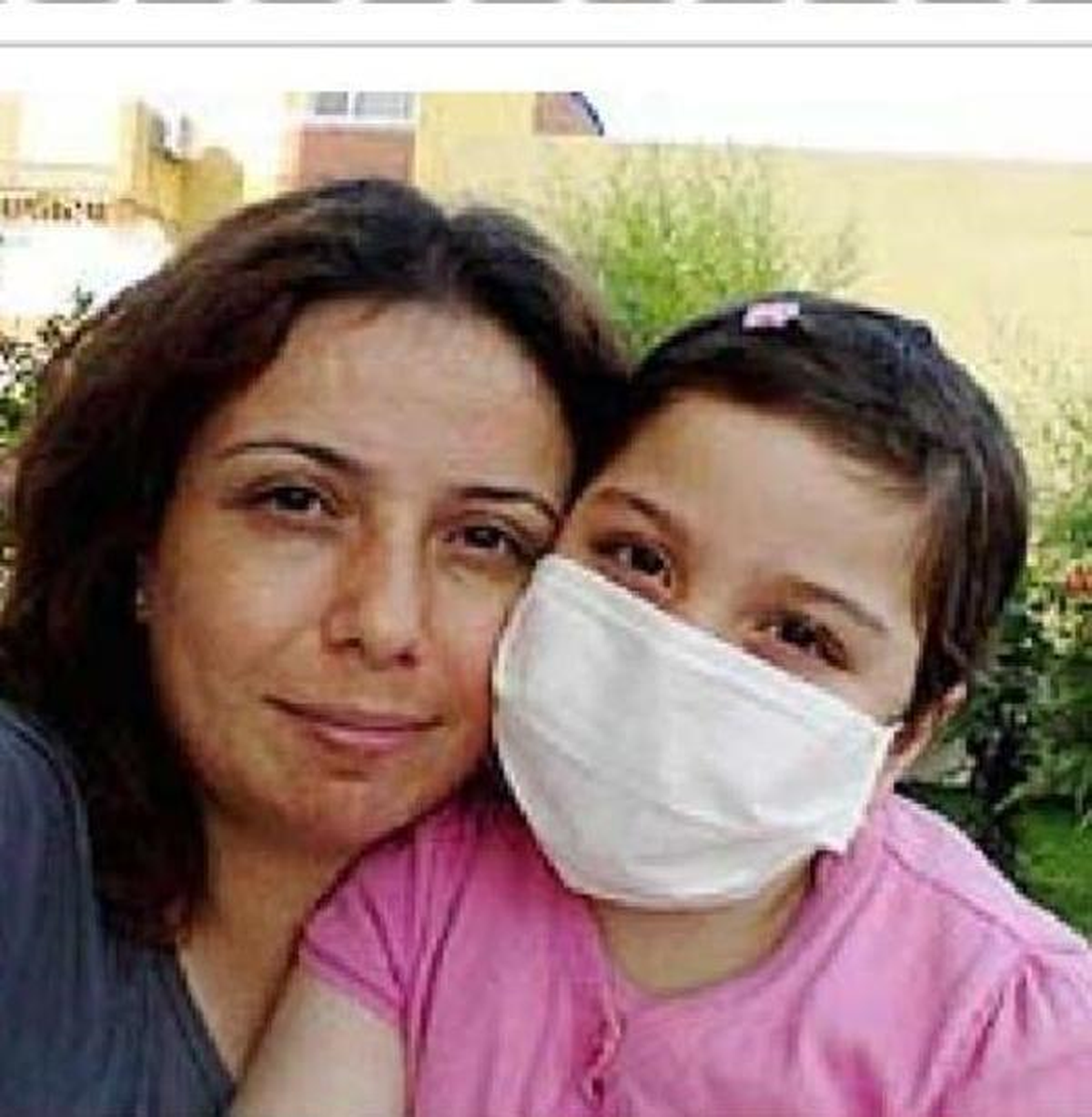 Melis\'e Yattığı Hastaneden de Destek