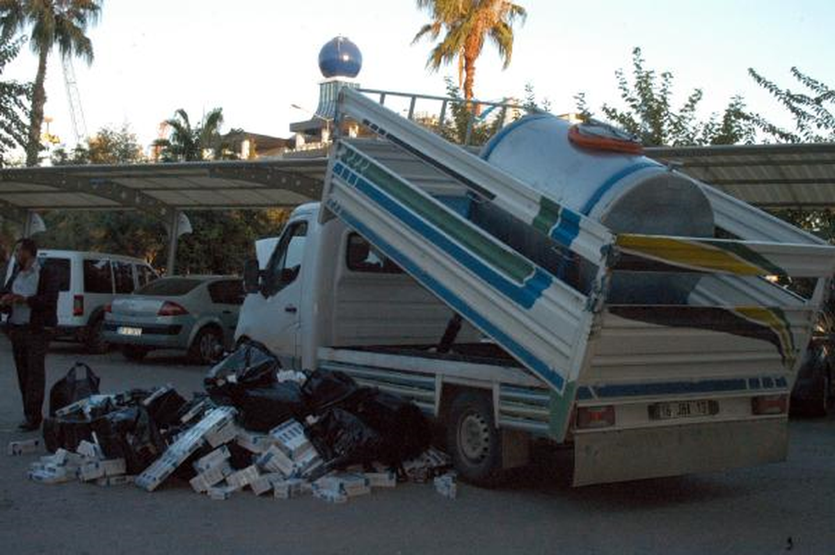 Mersin\'de Kaçak Sigara Operasyonu