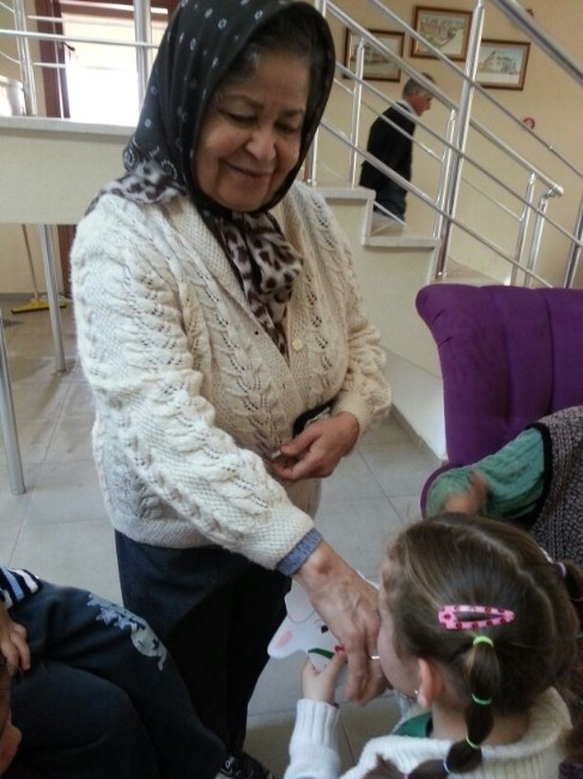 Minikler Huzurevindeki Büyüklerini Unutmadı