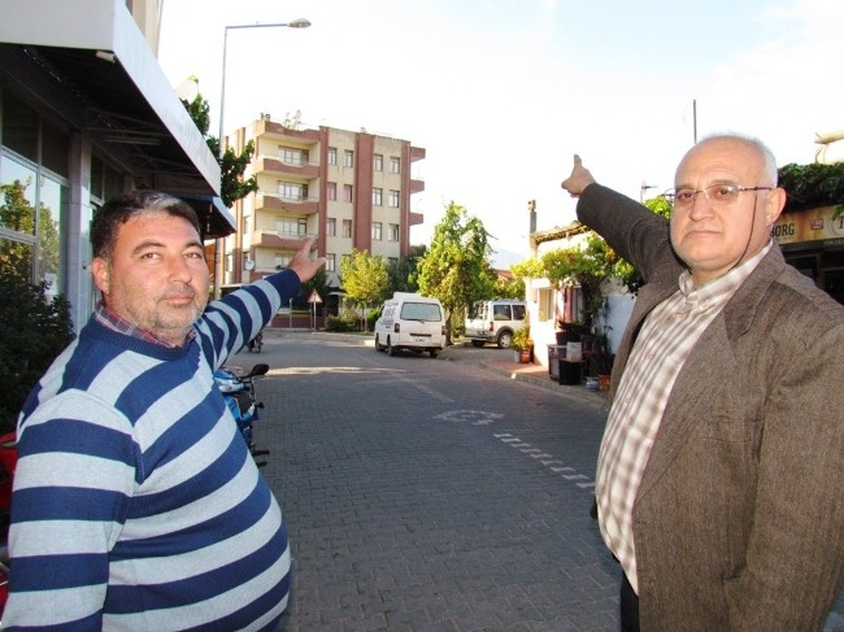 Muhtarlar Baz İstasyonuna Tepkili