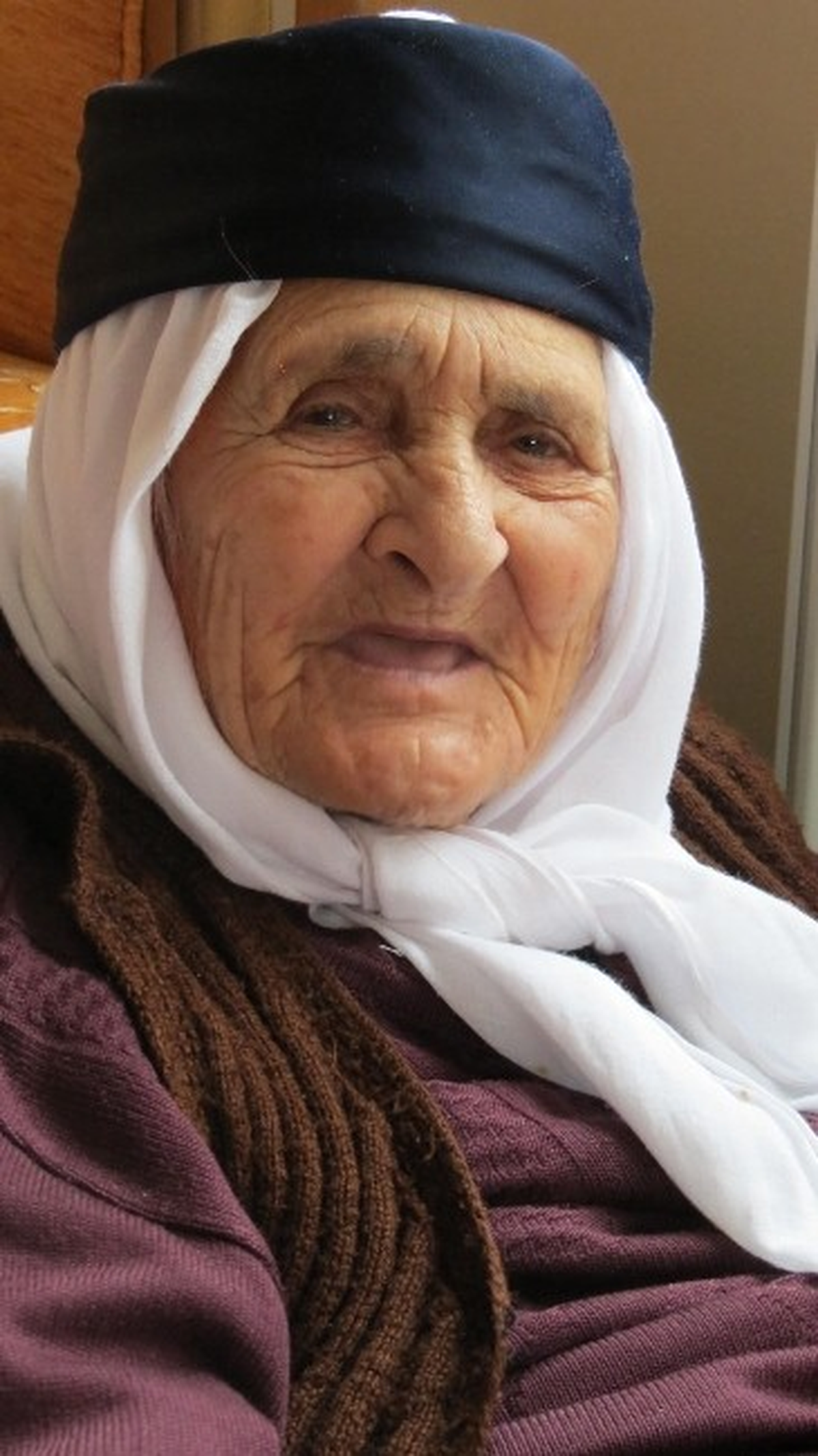 (Özel Haber) Yaşı 108, Halen Çorap Örüyor