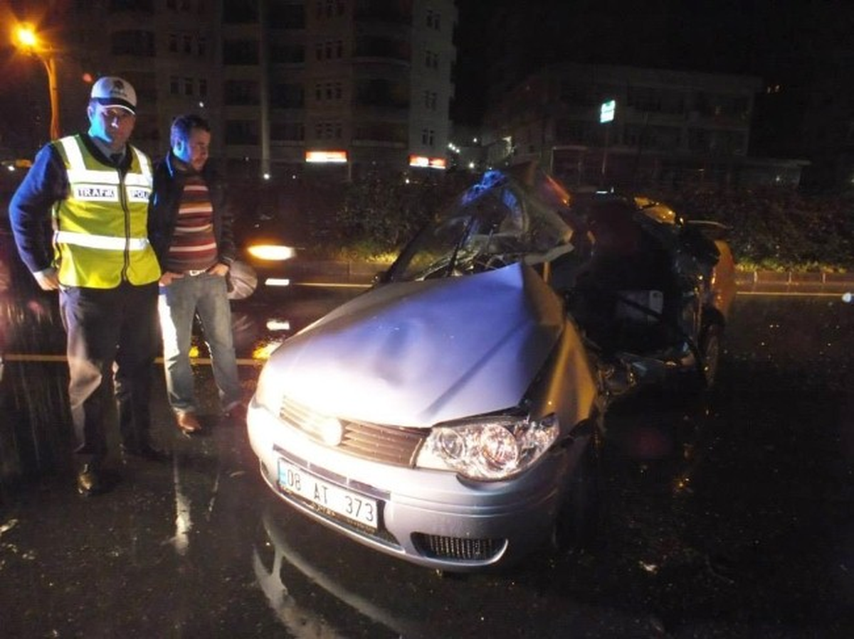 Rize\'de Trafik Kazası: 1 Ölü