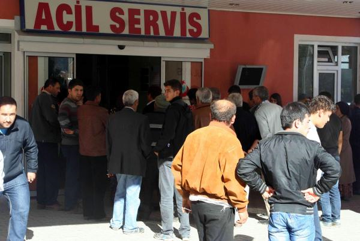 Simav\'da Balkon Çöktü: 12 Yaralı (2)