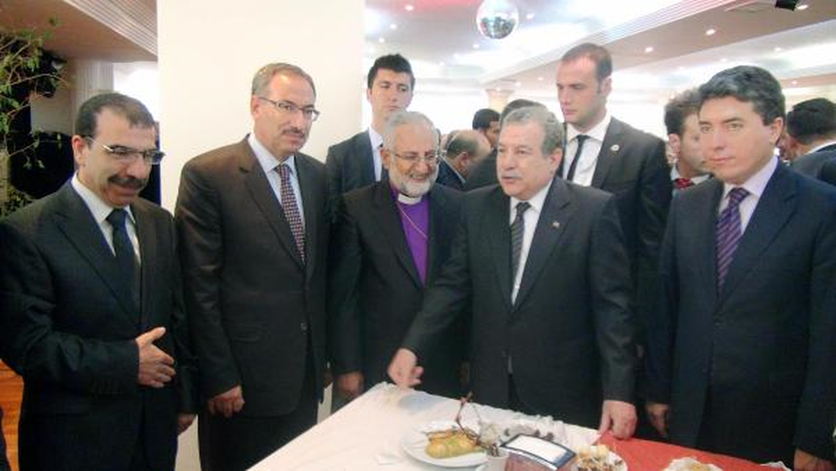 Süryaniler\'den Bakan Güler\'e Bayram Ziyareti