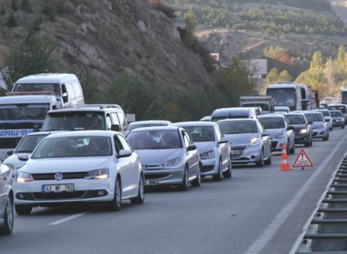 Tatilciler Dönüş Yolunda