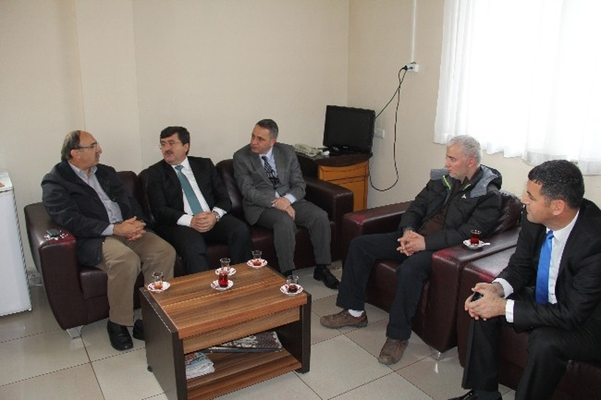Trabzon Valisi Abdil Celil Öz: "Birbirimize Karşı Hoşgörüyle Yaklaşmalıyız"