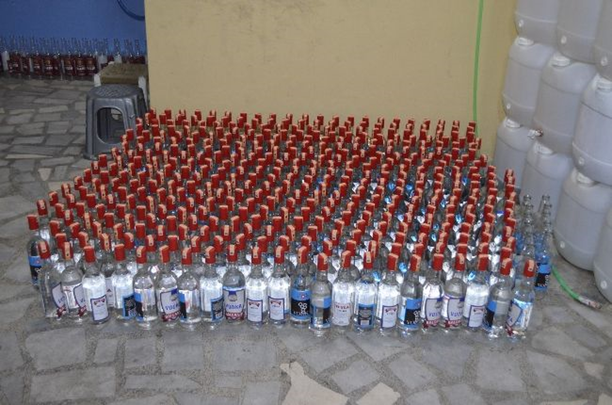 Zonguldak\'ta 84 Şişe Sahte Bandrollü İçki Ele Geçirildi
