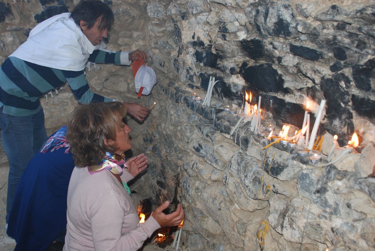 Agopyan Ailesi Barış İçin Dua Etti