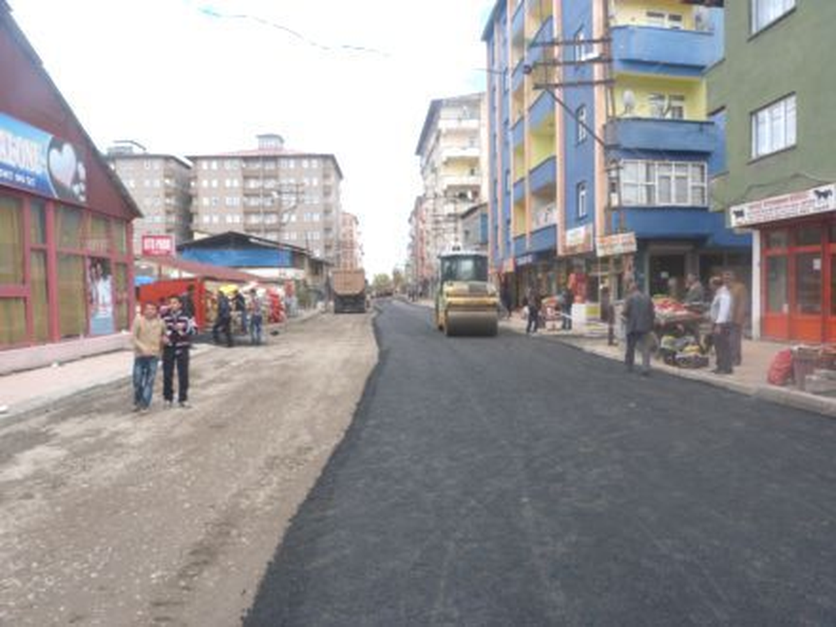 Ağrı\'da Asfalt Çalışmaları