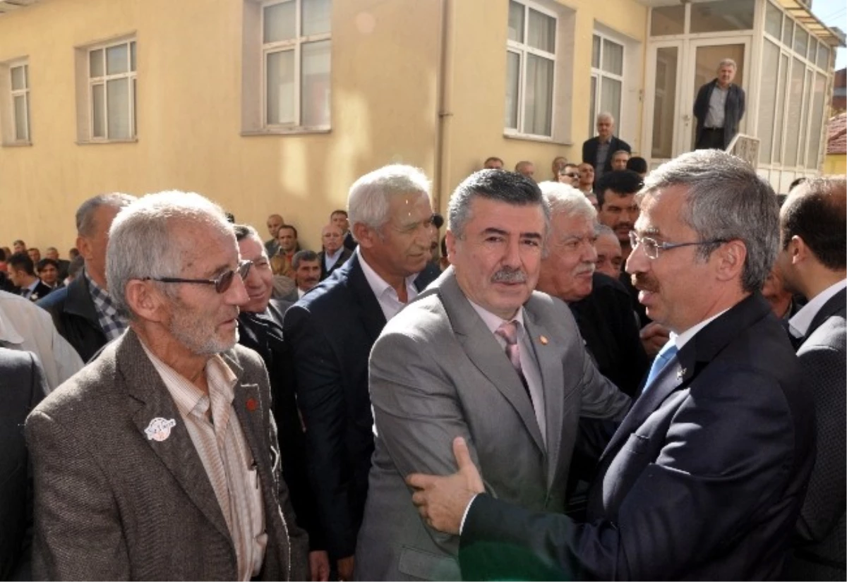 AK Parti\'de Bolu Belediye Başkanlığına İlk Aday Adaylığını Abdullah Uzun Açıkladı