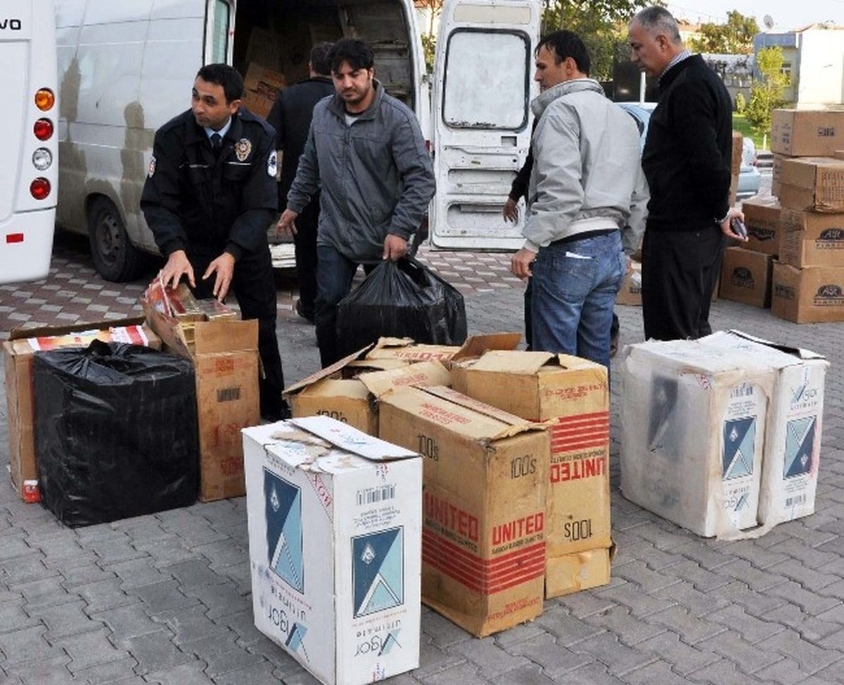 Aksaray\'da 8 Adrese Kaçak Sigara Operasyonu