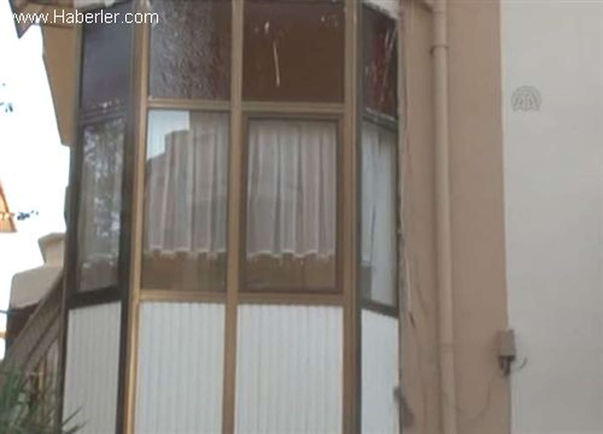Gölcük\'te Dehşet; Annesinin Evde Tek Başına Bıraktığı 2 Aylık Bebek Açlık ve Susuzluktan Öldü (3)