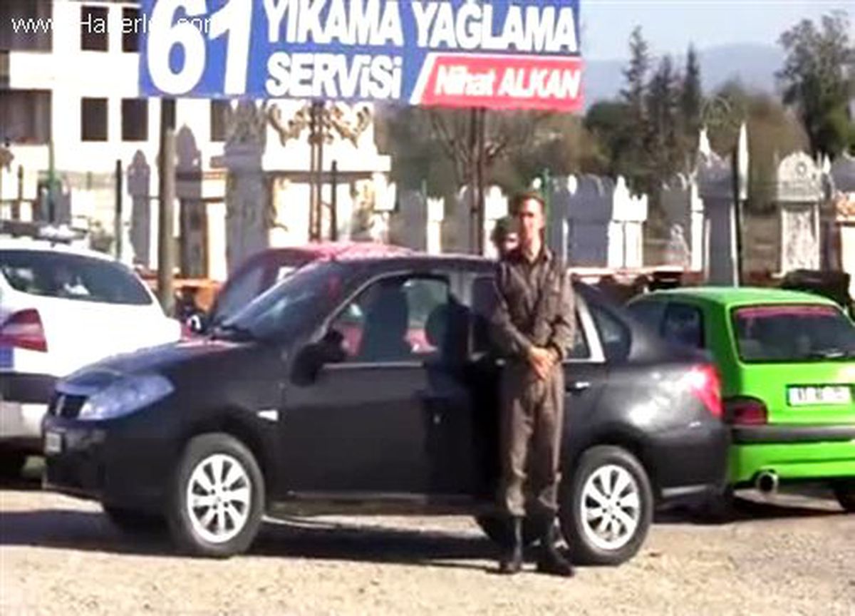Arazi sahipleri, D 100 karayoluna set çekmeye çalıştı