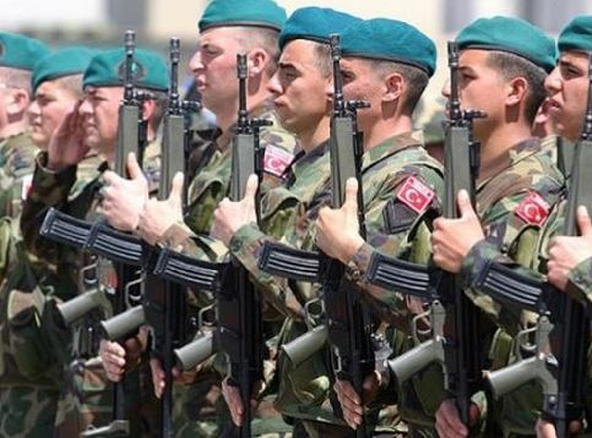 Arınç: 1 Ocak 2014 Tarihi İtibariyle Askerlik Süresi 12 Ay Olarak Belirlenmiştir