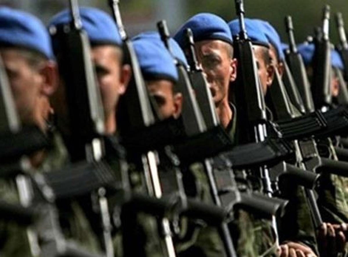 Arınç: "Askerlik süresi 12 aya indirildi"