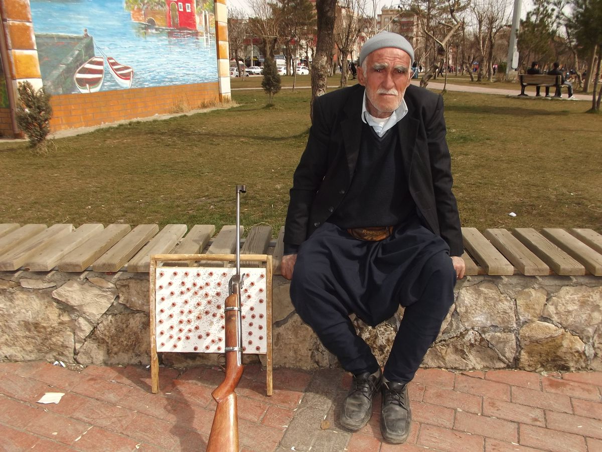 Ateş Ettirerek Para Kazanıyor!