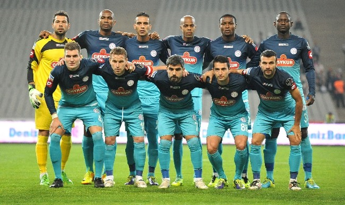 Beşiktaş - Çaykur Rizespor Maçı 0-0 Devam Ediyor