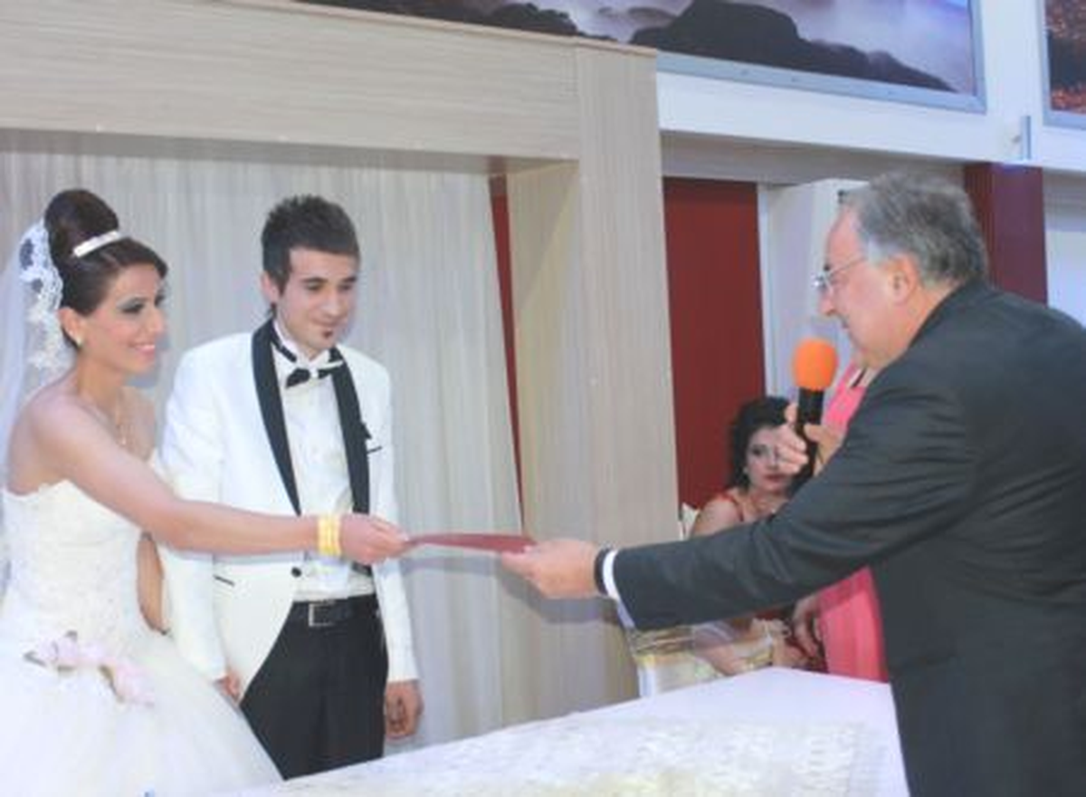 CHP Genel Başkan Yardımcısı Koç, Nikah Şahitliği Yaptı