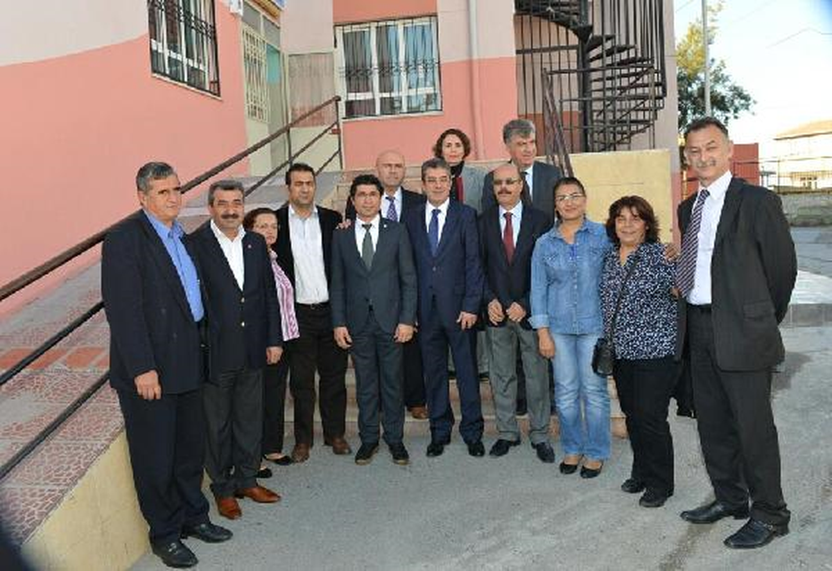 CHP\'li Günaydın\'dan Sarıgül\'e Yanıt: Kalıcı Olan CHP\'dir