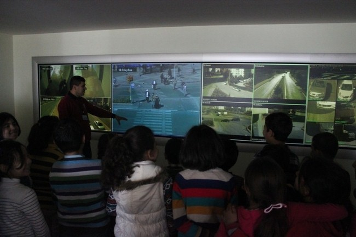 Çocuklar, Polislik Mesleğini Tanıdı