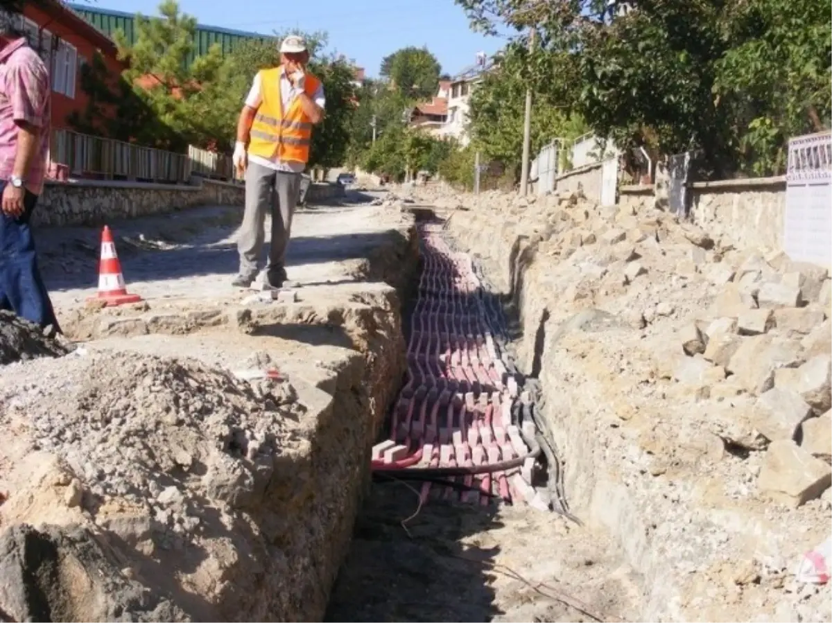 Domaniç\'te Elektrik Hatları Yer Altına Alınıyor