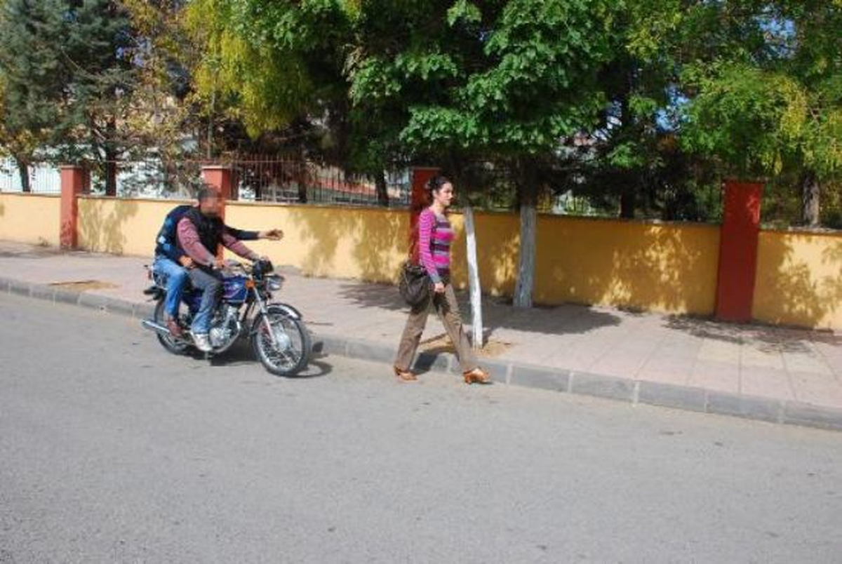 Edirne\'de Motosikletle Kapkaç