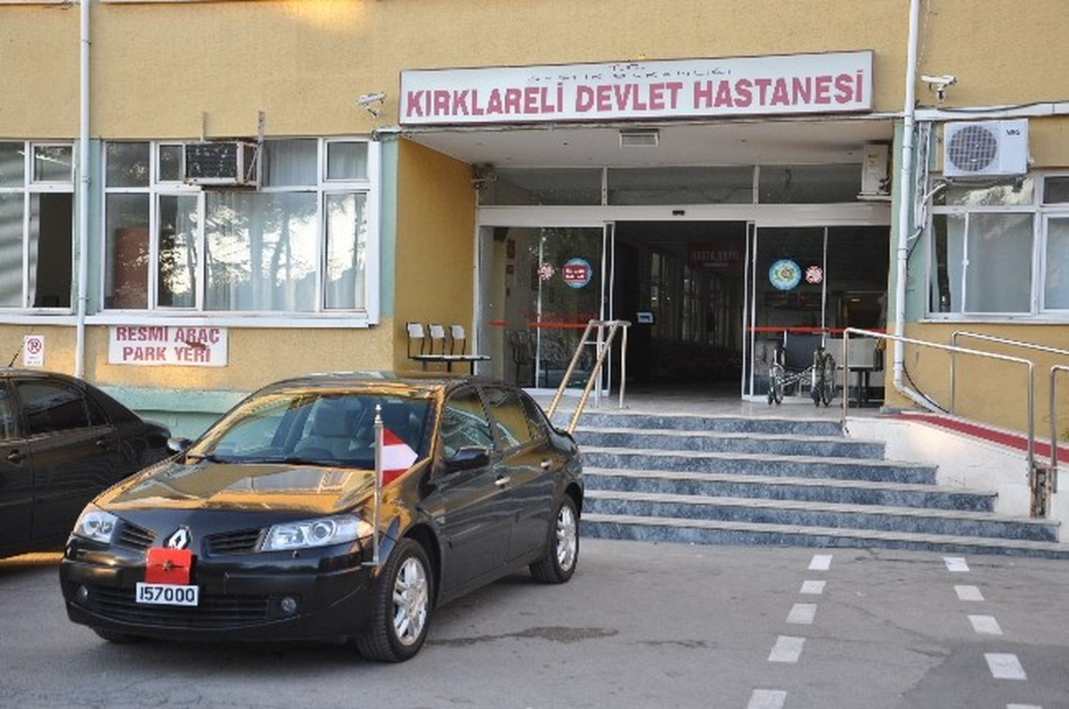 Emekli Tuğgeneral Sunay\'ın Eşi, Trafik Kazasında Hayatını Kaybetti