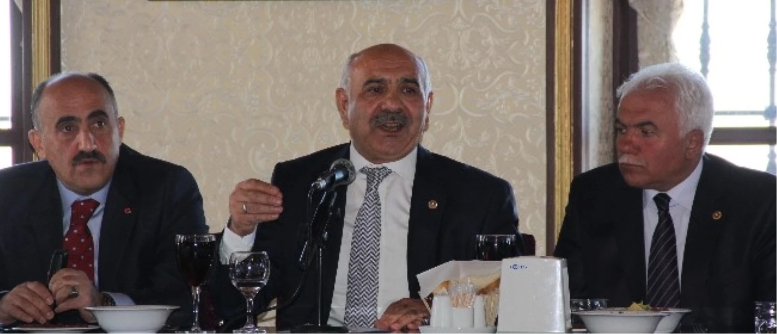 Erzurum Eski Milletvekili Gülyurt, Büyükşehir Belediye Başkanlığı Aday Adaylığını Açıkladı