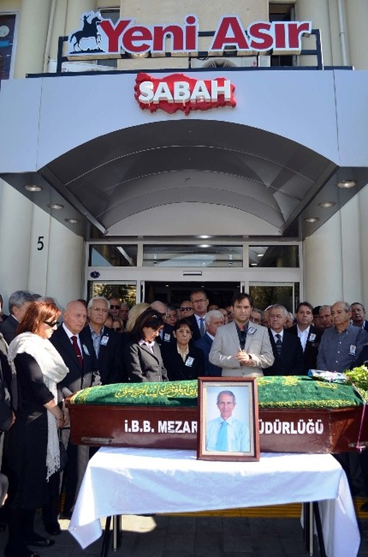 Gazeteci Şevket Özçelik Son Yolculuğuna Uğurlandı