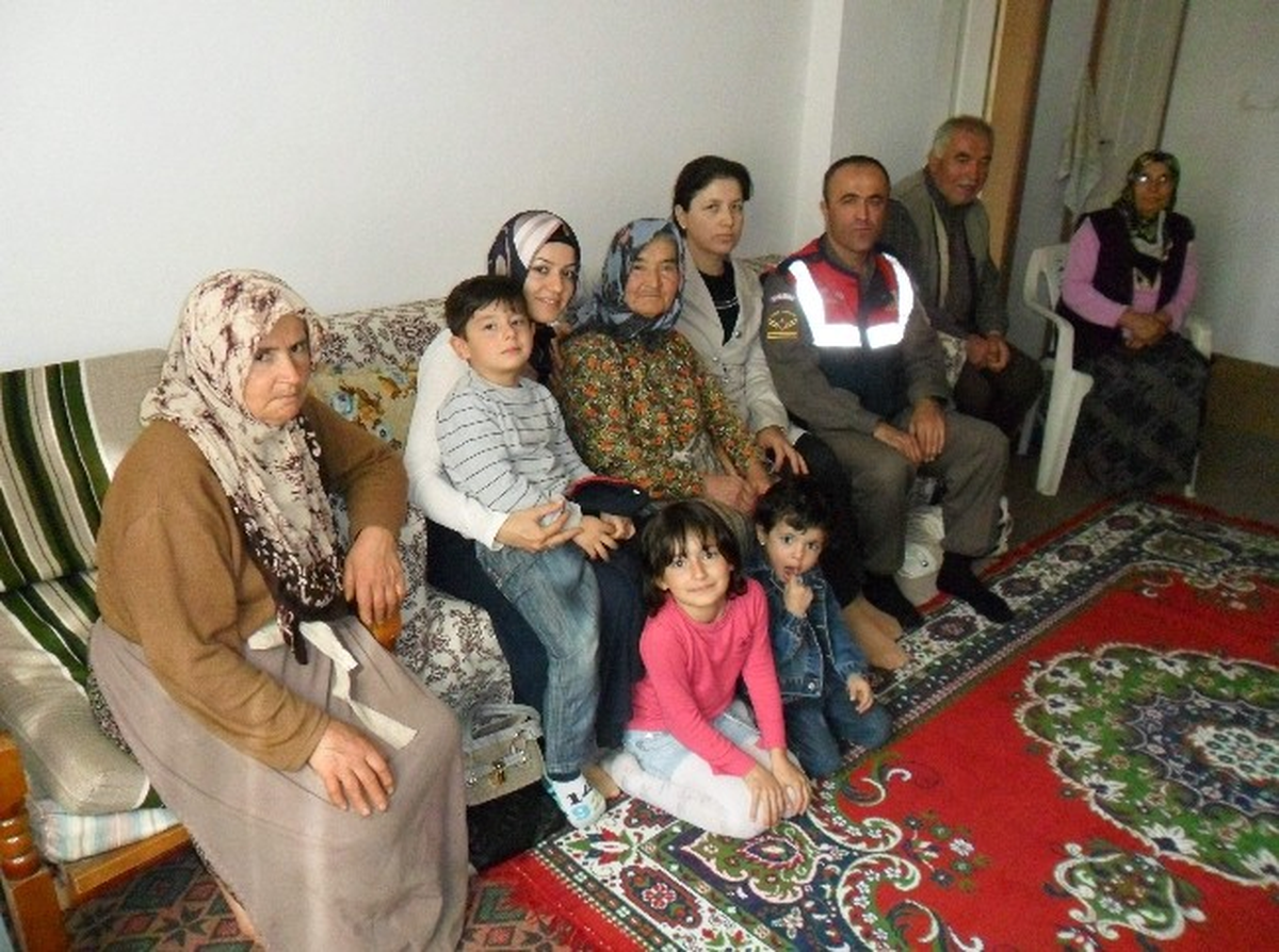 Jandarma\'dan Şehit Ailelerine Ziyaret
