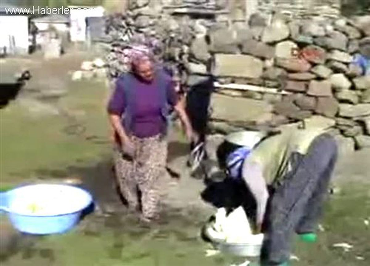 Köylerde Kışlık Yiyecek Hazırlığı