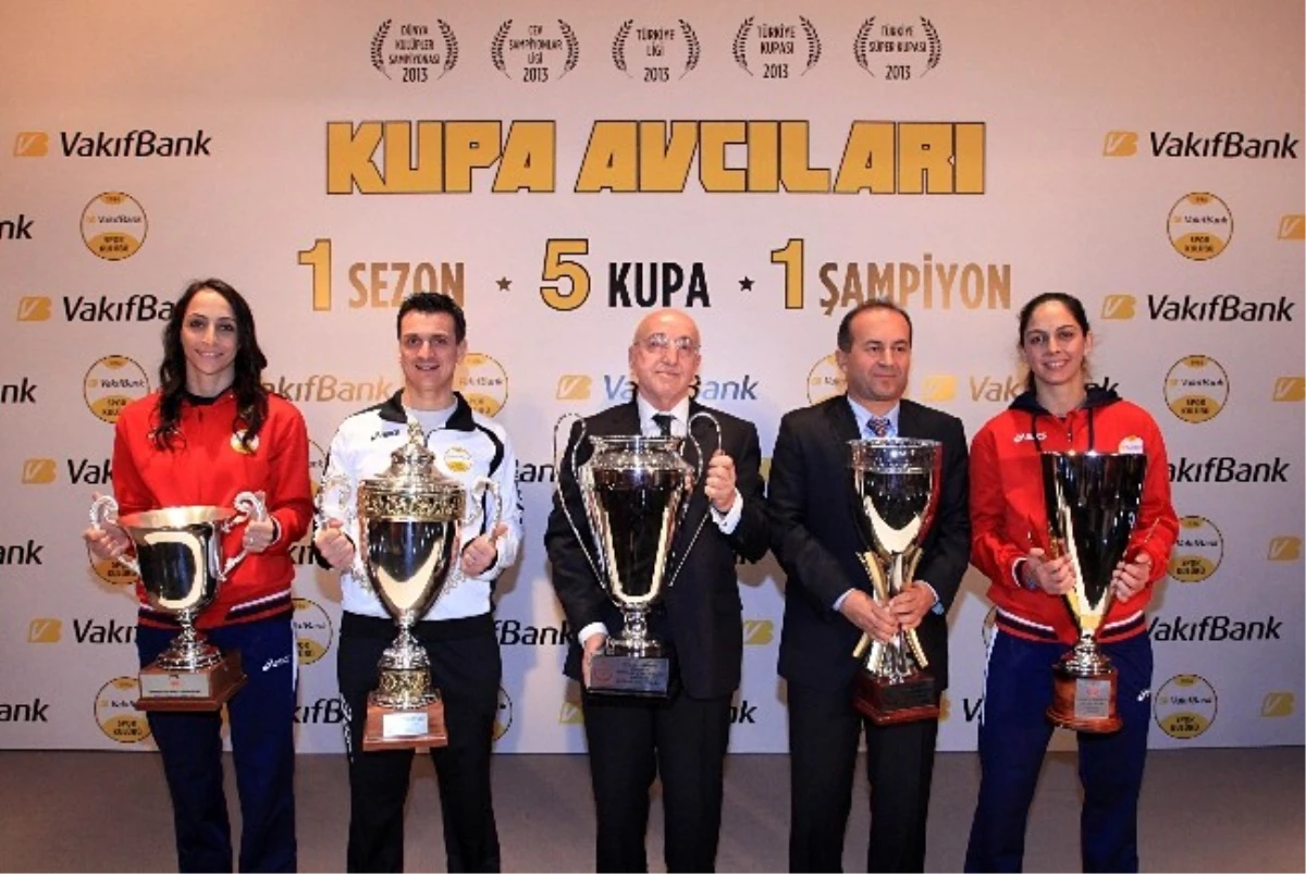 Kupa Avcılarından Bir Sezonda 5 Kupa 1 Şampiyonluk