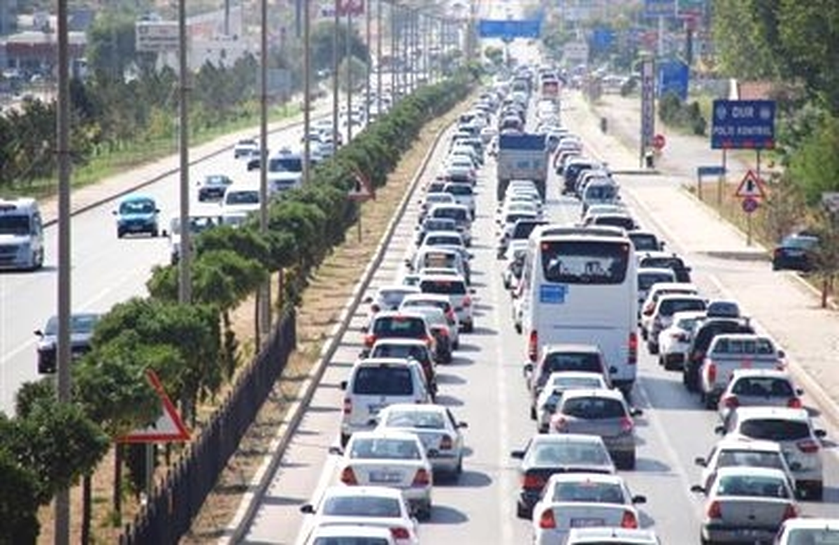 Kurban Bayramı\'nda, Afyonkarahisar\'dan 400 Bin Araç Geçti