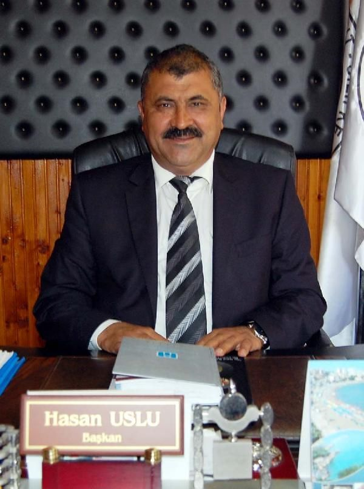 Mersin\'de Belde Belediye Başkanı Partisinden İstifa Etti