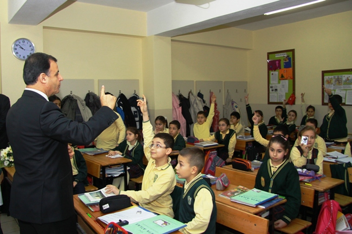 Milli Eğitim Bakanlığı Okullarda 'Sözlüyü' Kaldırdı