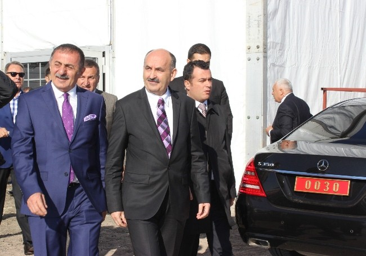 Müezzinoğlu: "Şehir Efsanelerinin Şehir Hastanelerine Dönüştüğü Bir Süreçteyiz"