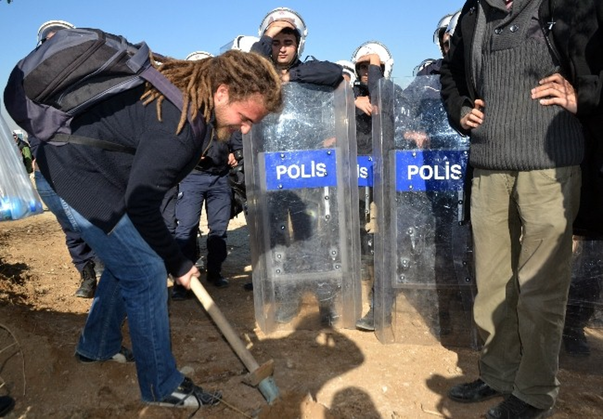 ODTÜ Öğrencileri Fidan Dikti