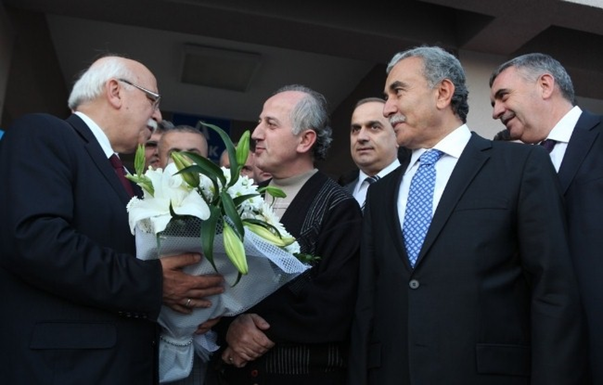 Satso\'dan Bakan Avcı\'ya Teşekkür