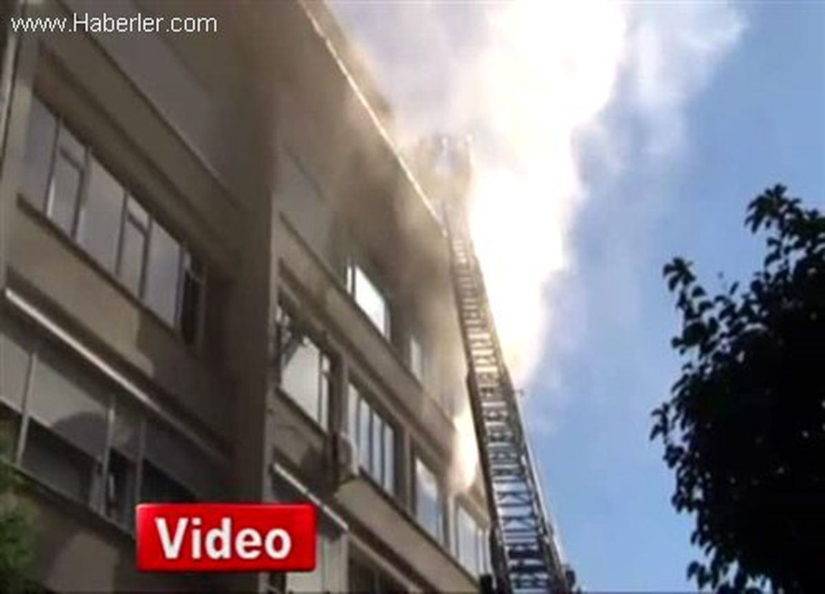 İstanbul Şişli\'de Çamaşır Makinesi Patladı