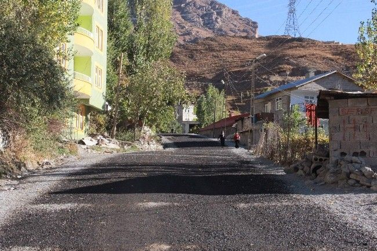 Sümbül Mahallesi Asfalta Kavuştu