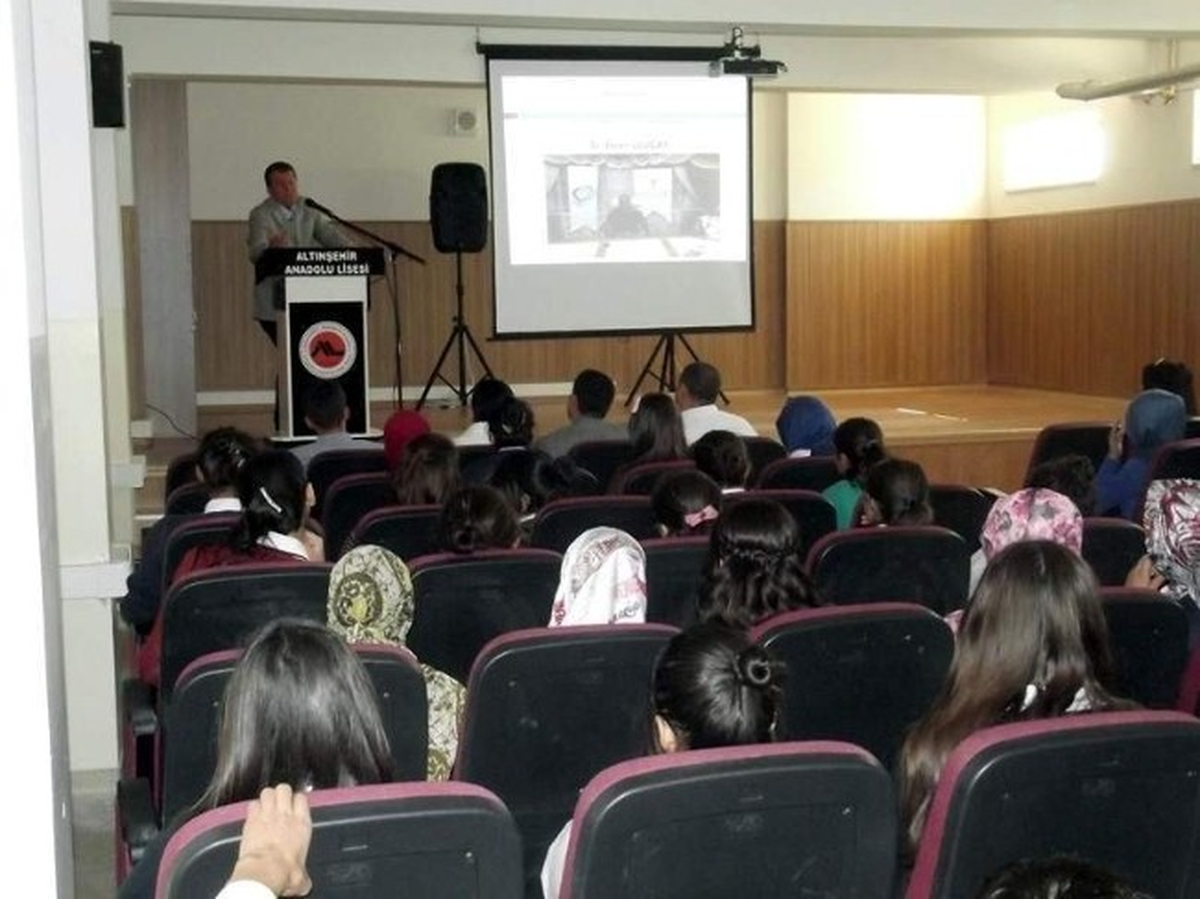 Uluçay, Kariyer Günlerinde Konuştu