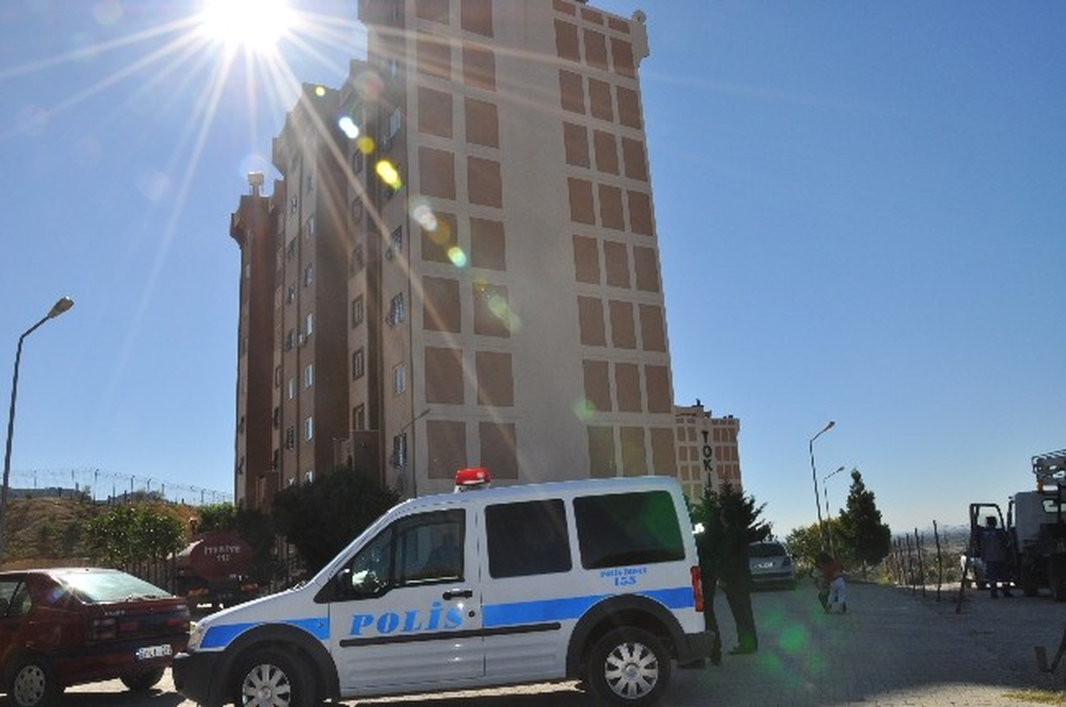 Üniversite Öğrencilerinin Kaldığı Dairede Yangın Çıktı