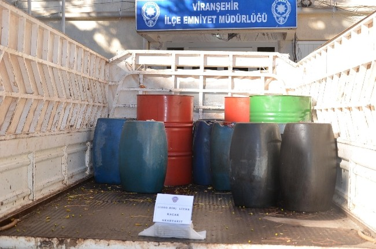 Viranşehir\'de 1 Ton Kaçak Akaryakıt Ele Geçirildi