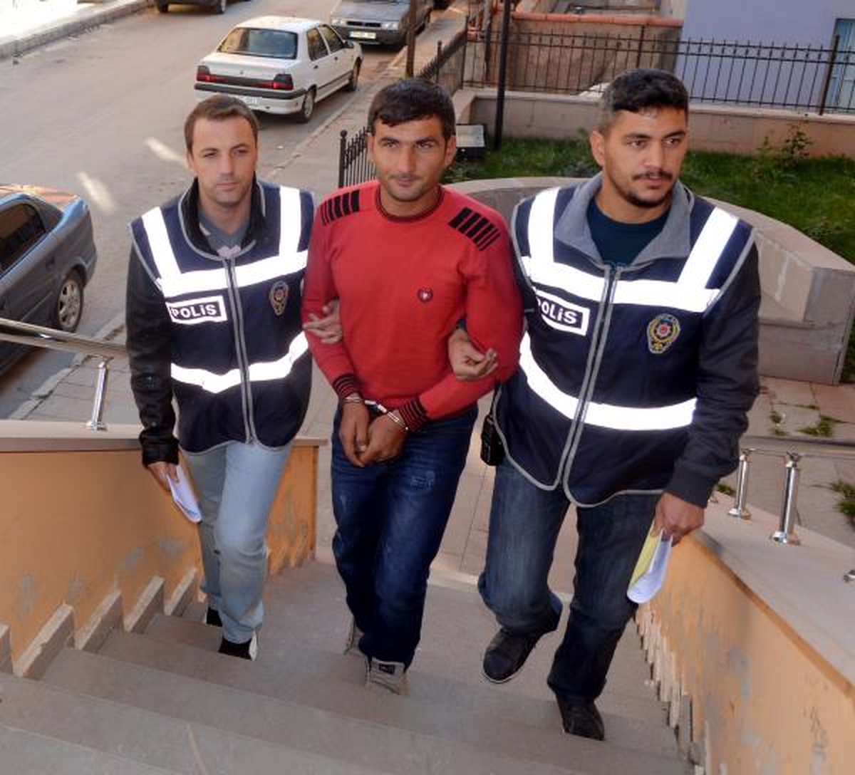 10 Yıldır Aranan Cinayet Şüphelisi Göksun'da Yakalandı