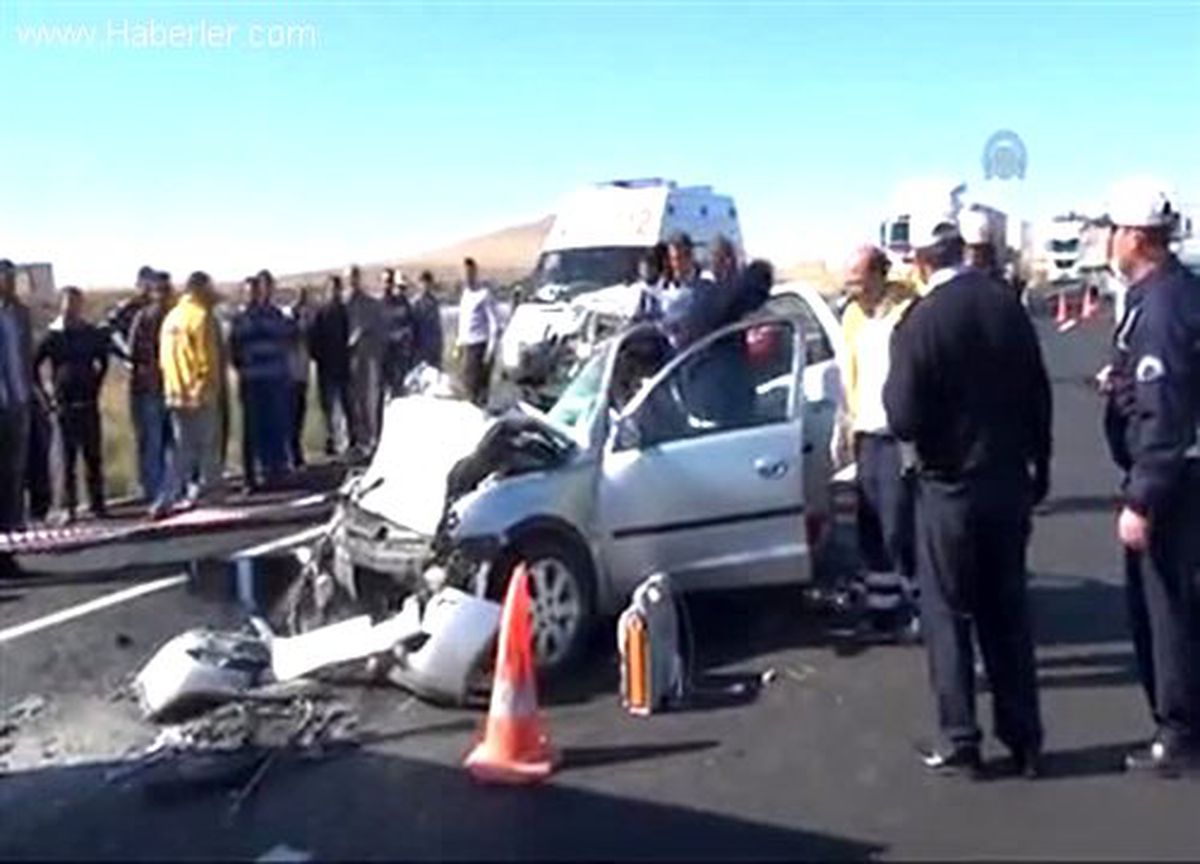 Aksaray\'da trafik kaza: 3 ölü