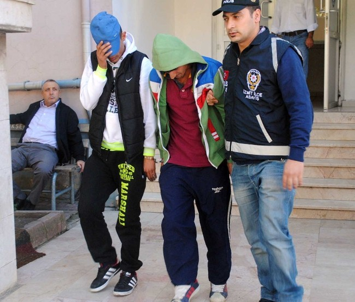 Akü Hırsızları Tutuklandı