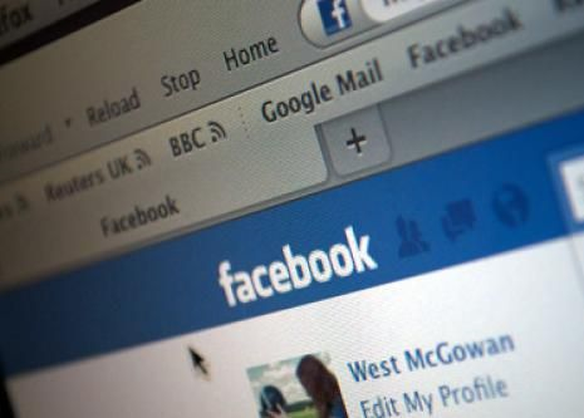 Almanya\'da Öğretmenlere Facebook Kısıtlaması