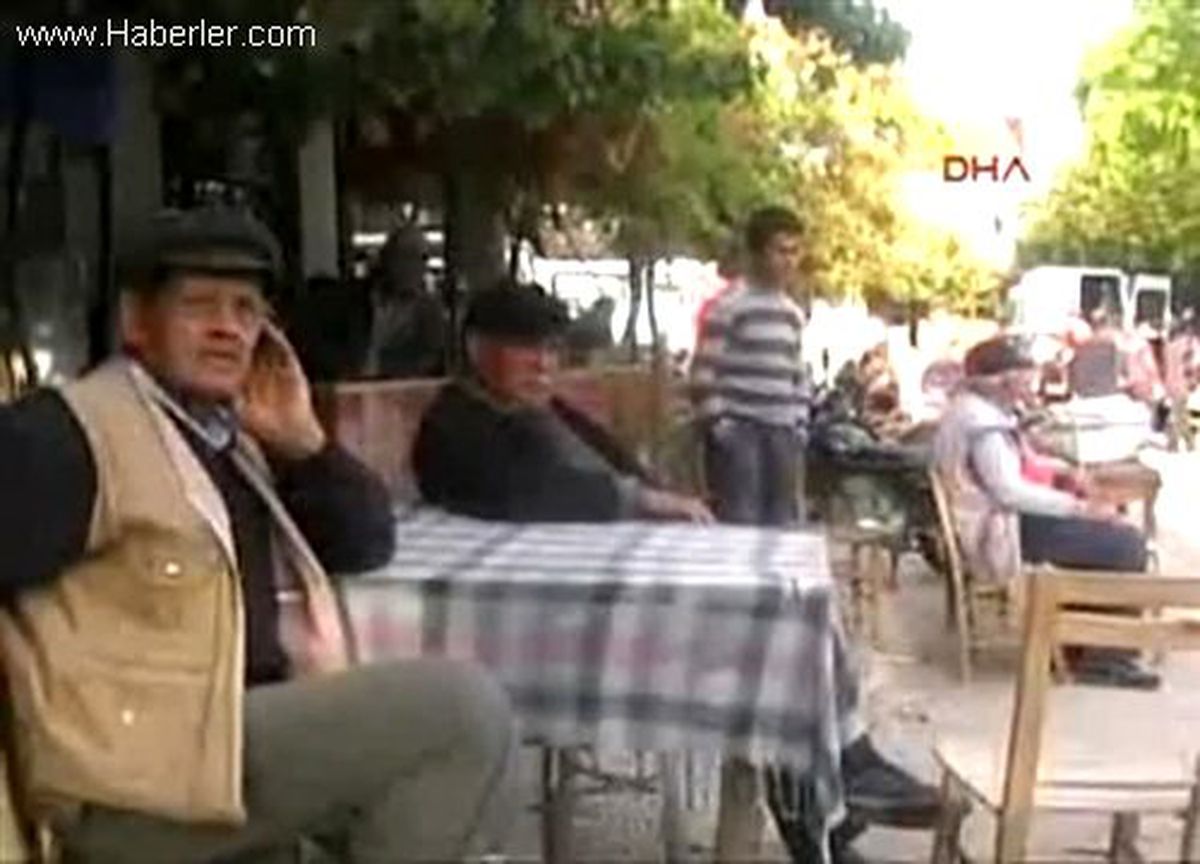 Bayramiç\'de Dağ Köyünde Bilardo Keyfi